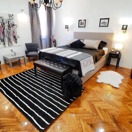 Deluxe Zoya Centar Apartment Pula Bilik gambar
