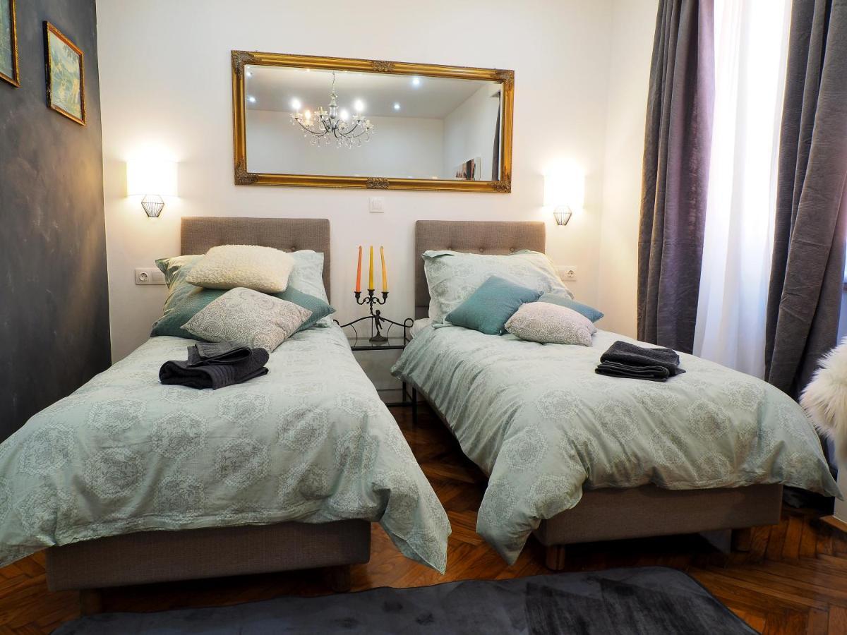 Deluxe Zoya Centar Apartment Pula Bilik gambar