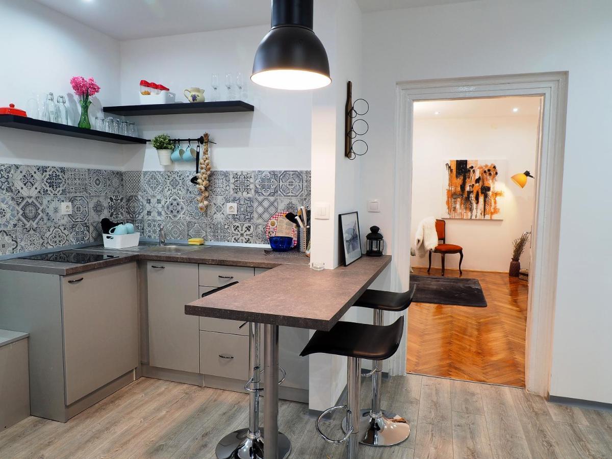 Deluxe Zoya Centar Apartment Pula Bilik gambar