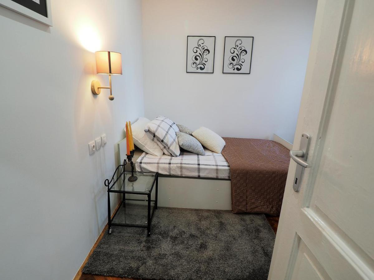 Deluxe Zoya Centar Apartment Pula Bilik gambar