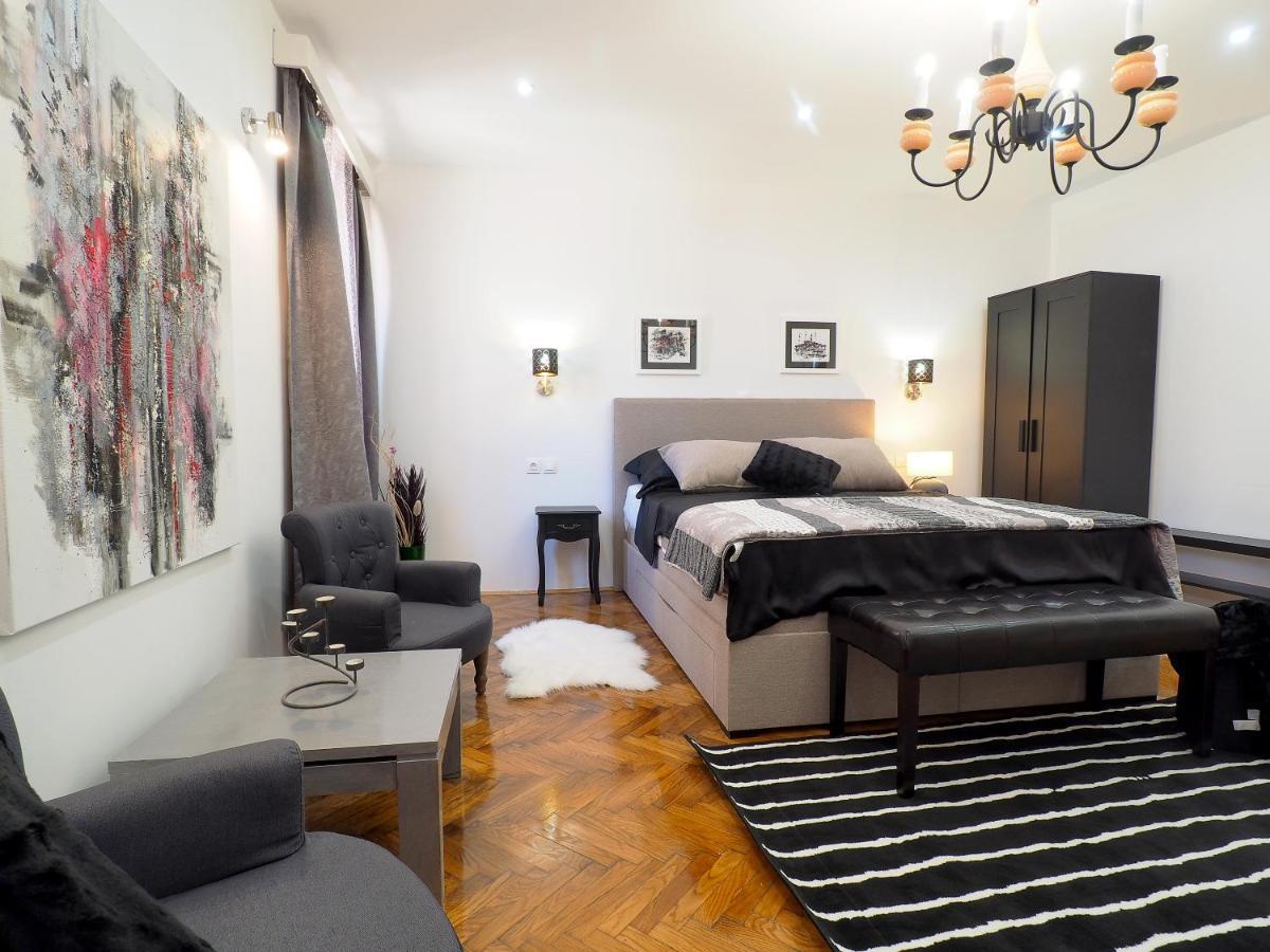Deluxe Zoya Centar Apartment Pula Bilik gambar
