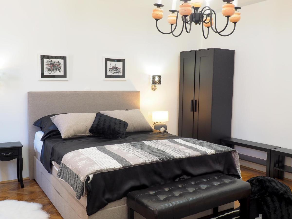 Deluxe Zoya Centar Apartment Pula Bilik gambar