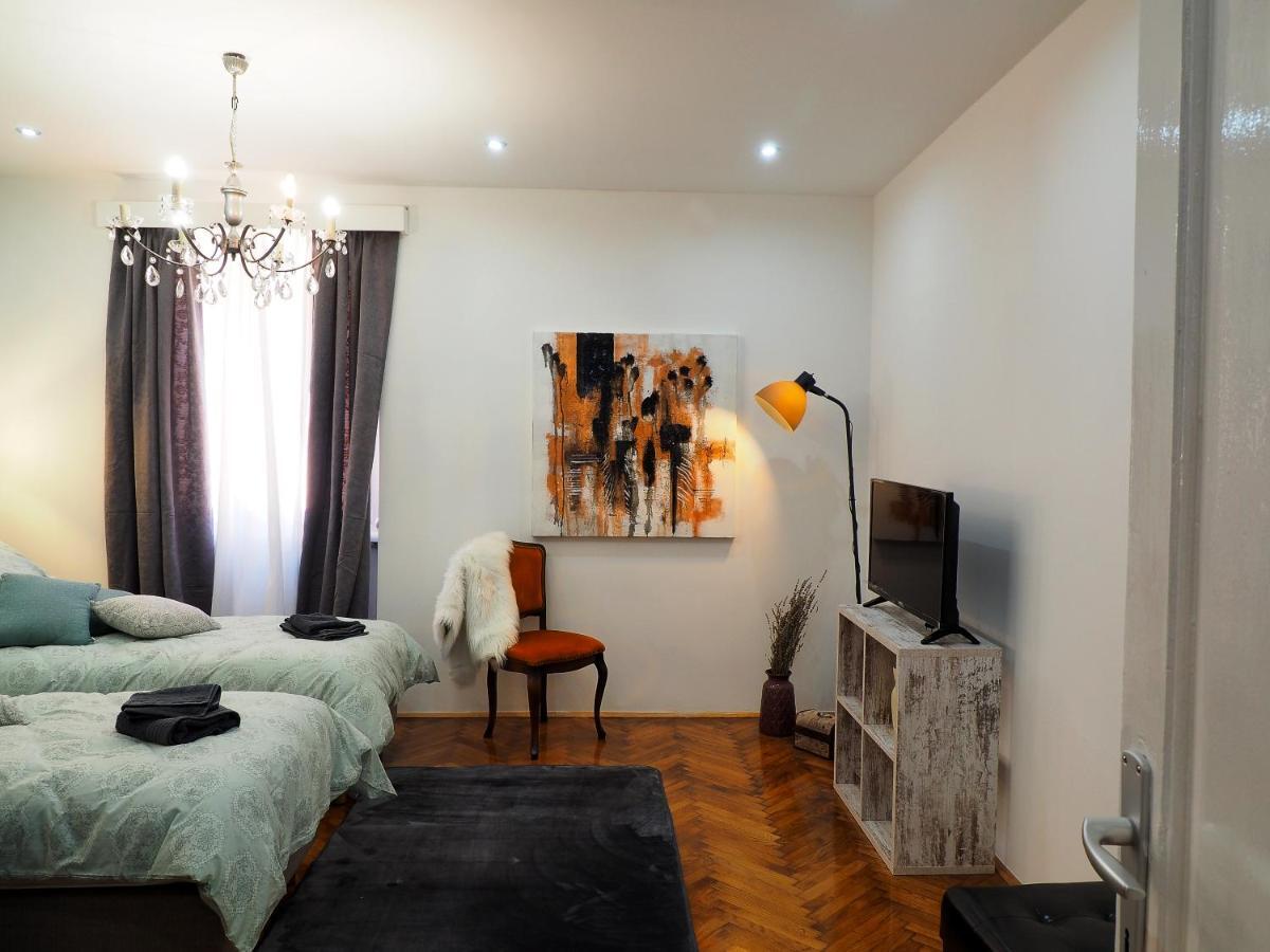Deluxe Zoya Centar Apartment Pula Bilik gambar