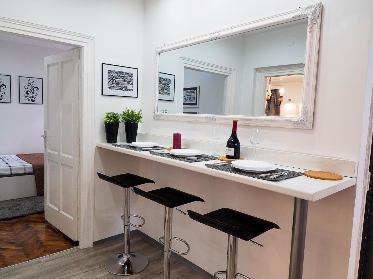 Deluxe Zoya Centar Apartment Pula Bilik gambar